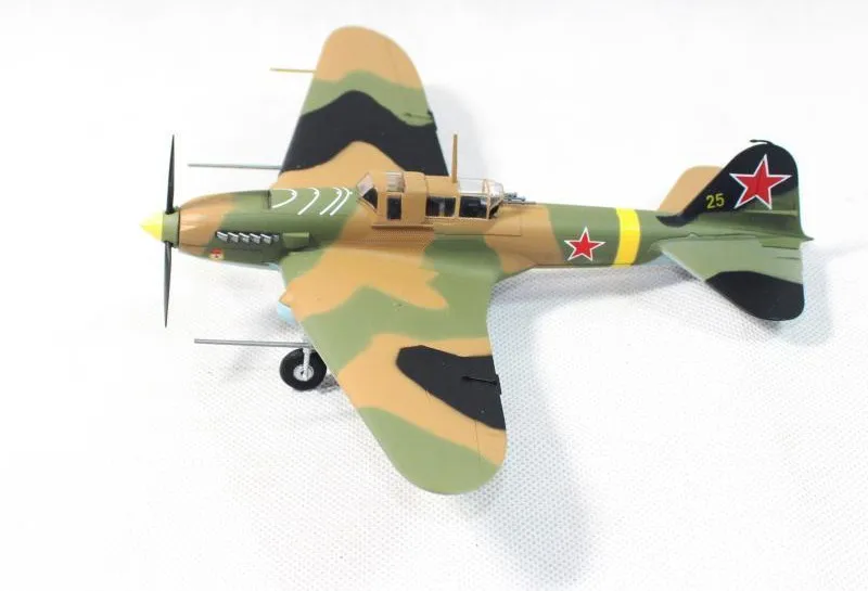 Трубач 1: 72 советские ВВС во время Второй мировой войны IL-2M3 истребитель-бомбардировщик модель 36413 избранная модель