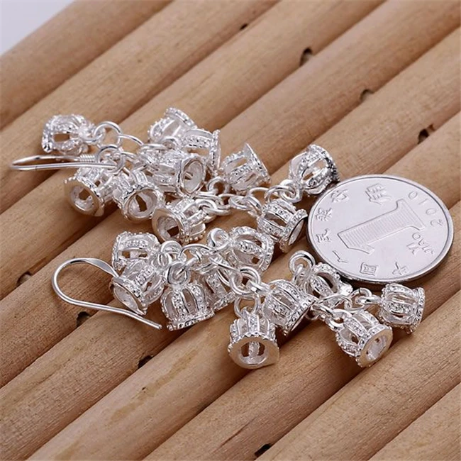 Boucles d'oreilles pour femmes, magnifiques boucles d'oreilles fines de haute qualité pour dames, breloques plaquées argent, bijoux de mode, couronne, vente en gros, KN-E085