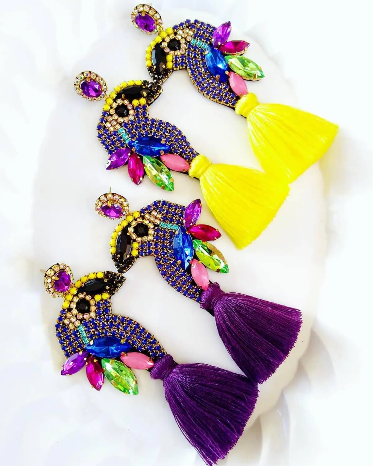 

Girlgo Animal Crystal Bird Fringed Tassel Earrings for Women Ethnic Long Hanging Rhinestone Statement Earrings Jewelry Wholesale