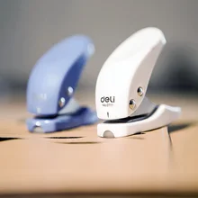 Deli 0111, портативный карманный Дырокол с одним отверстием, сделай сам, стандартный 6 мм круглый дырокол, инструменты, Карманный ручной Дырокол