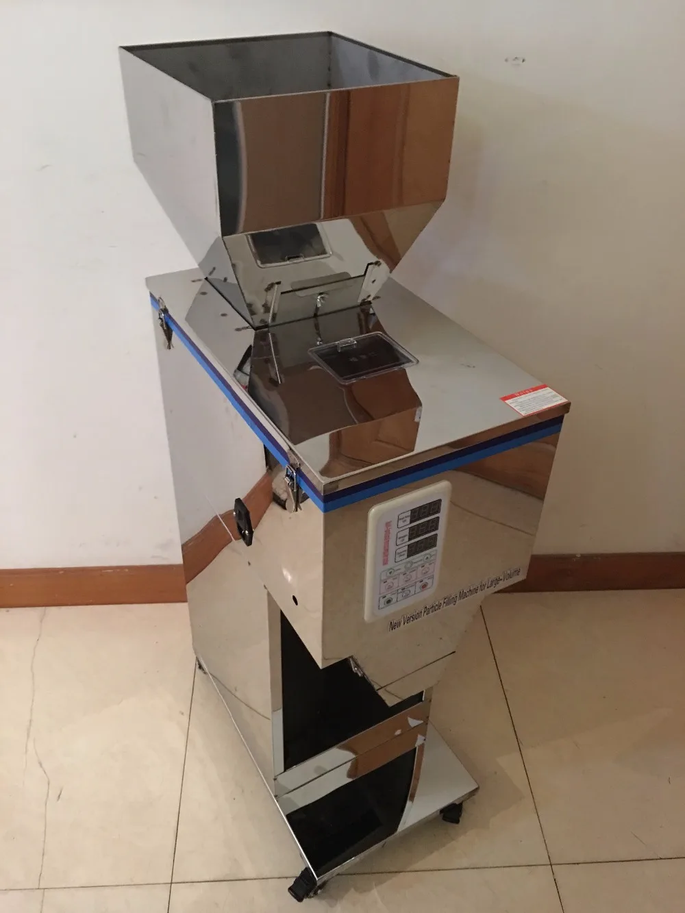 Automatic Food weighing packing machine10-999g  powder granular tea hardware  materials filling machine Double vibrator version