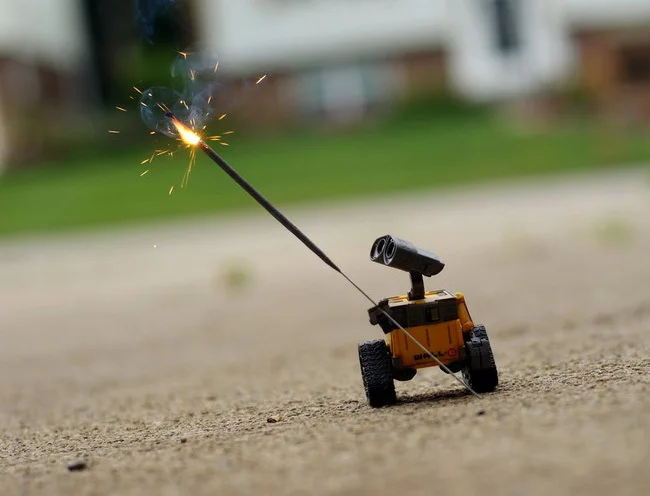 Free Shipping Wall-E Robot Wall E PVC Action Figure Collection Model Toy Doll 6cm OLD STYLE