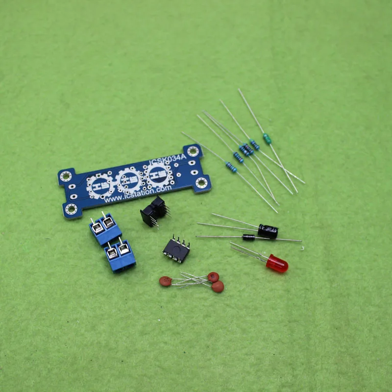 

[LAN] Power boost module 5V L 12V L MC34063 module DIY module E5A5 electronic production kit --50PCS/LOT