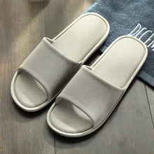 Мужские домашние тапочки; коллекция года; Летняя обувь; мужские домашние тапочки на плоской подошве; Нескользящие тапочки унисекс для ванной; однотонные мужские повседневные шлепанцы без задника