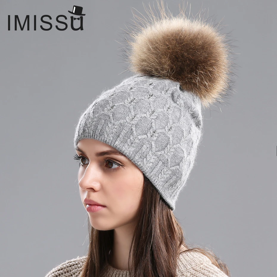 

IMISSU Winter Pompom Hats for Women Knitted Wool Skullies Casual Hat with Natural Raccoon Fox Fur Pompom Ski Gorros Cap
