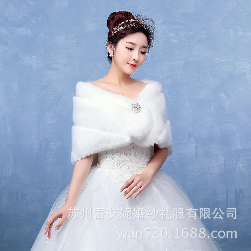 P033 New Fashion Bride Wedding Fur Clothes Winter Warm Woolen cloak thickening Faux Fur Shawl