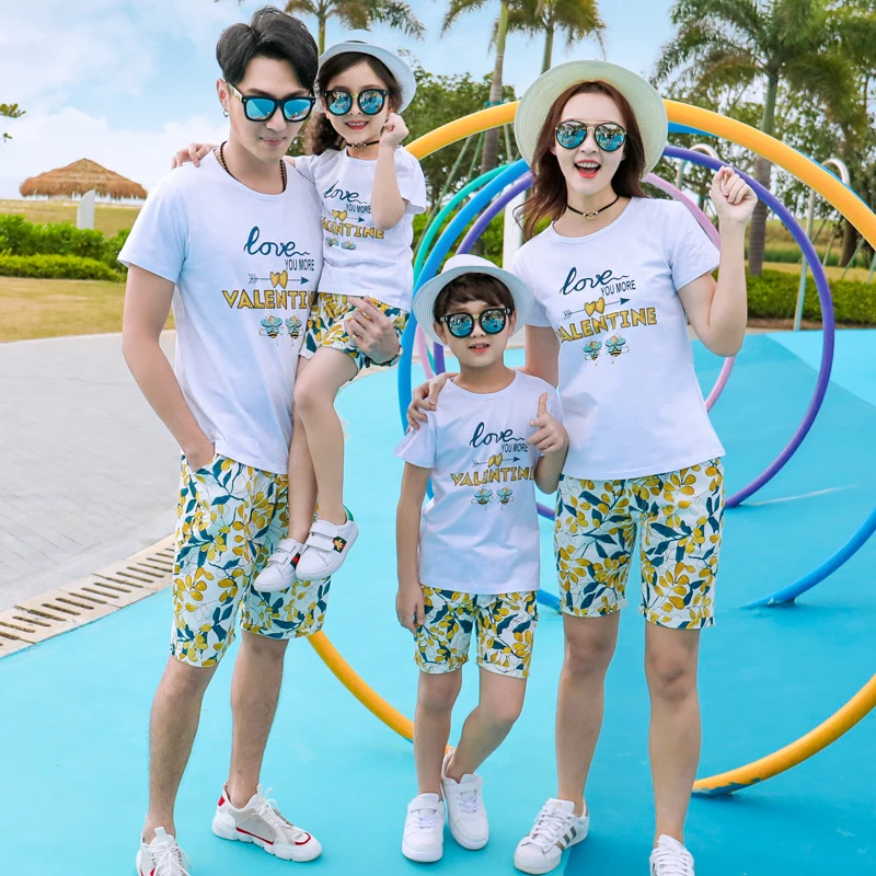 

Mom Daughter Bee Print Summer T-shirt and Short Pants Set Family Match Outfit 2 4 6 8 10 12Y Boy and Girls Beach Suits New Style