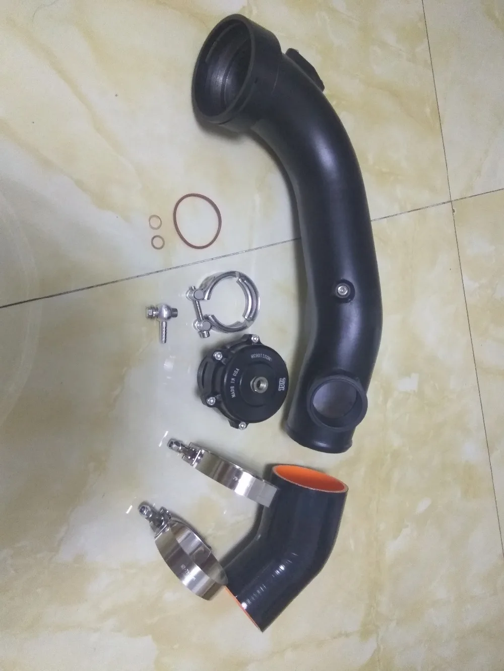 

charge pipe N54 3.0T charge pipe 135i 335i 335xi 335is E81 E82 E87 E88 E90 E91 E92 E93 charge pipe kit with blow off valve
