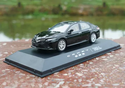 c Коллекционные литые 1:43 модели автомобилей сплав статический спортивный автомобиль игрушки для детей gld3 мальчиков подарок TOYOTA CAMRY - Цвет: c