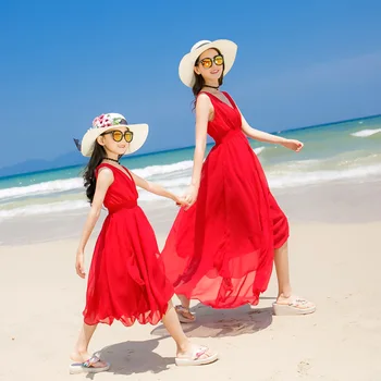 

Mother Daughter Beach Dress Summer Family Matching Sleeveless Chiffon Dress Women Girls Long Maxi Beach Dress H0278