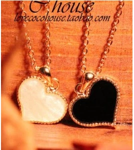 

Fashion Hot New Gossip Girl Serena red hearts with love necklace clavicle chain models Wholesales