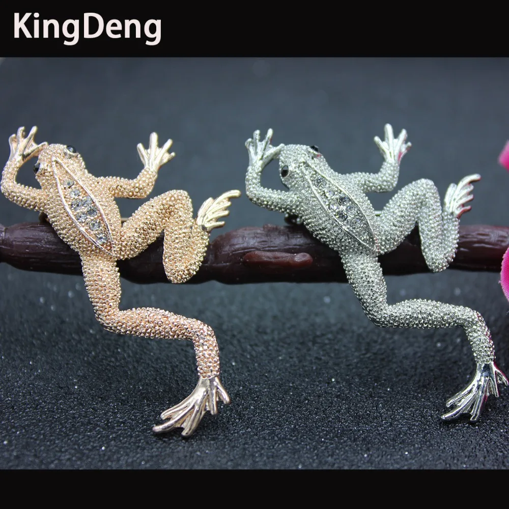 

Frogs Brooches For Women Animal Accessories Cute Enamel Pins Rhinestone Two Colors Vintage Fashion Men Jewelry Gifts Pin Karl
