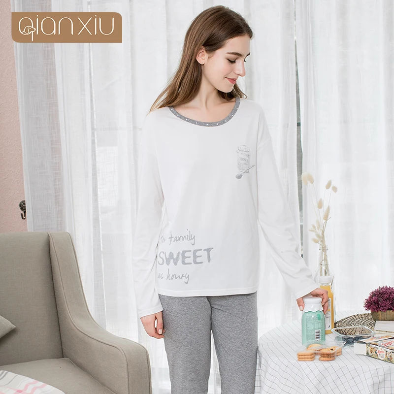 

AQianxiu new 2017 letters printing bumped up and down sets autumn warm cotton color design 91798A