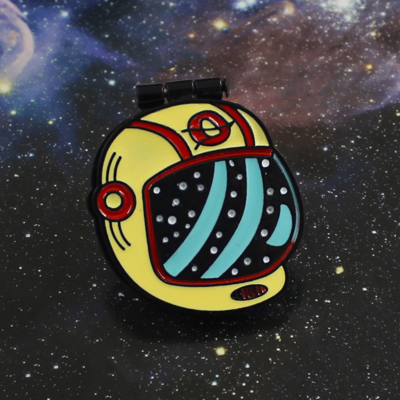 

Interactive Folding Design Astronaut Steve Captain Brooch Skeleton Skull Bounce Game Enamel Pin Badge Space Exploration Gifts