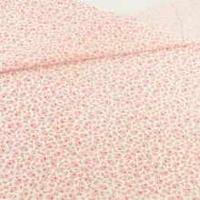 Новости хлопчатобумажная ткань маленькие красные цветы Стиль Лоскутная Ткань текстиль швейная ткань для вышивания кукол ремесла куклы телы ткани искусства работы