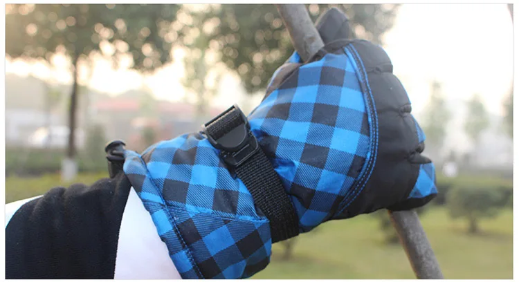 3793563880_2018702420