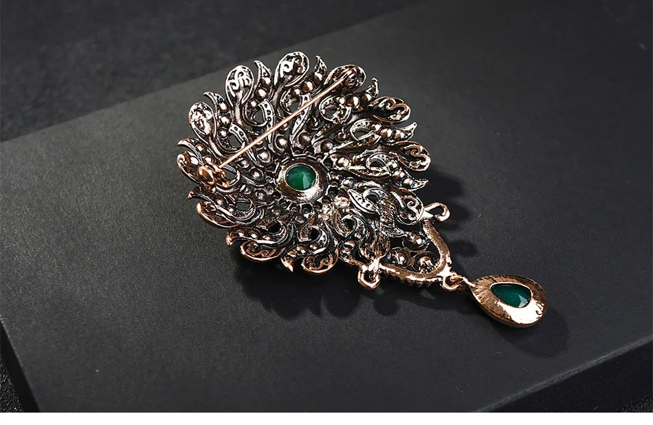 flower-vintage-brooch-statment-green-color-with-pendant_05