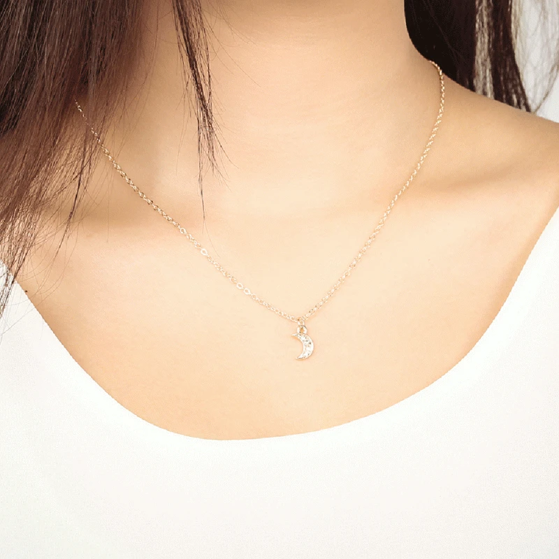 

Fashionable Gold Silver Female Lady Necklace Tiny Moon Shape Pendant on neck Rhinestone Jewelry for women Accessories girlfriend