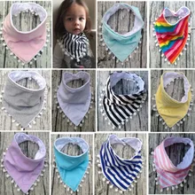 Для новорожденных милые детские нагрудники Отрыжка хлопок Шнуровка с бантиком розовый белый комбинезон для маленьких девочек Симпатичные полосатый Радуга нагрудник Младенец полотенца слюны