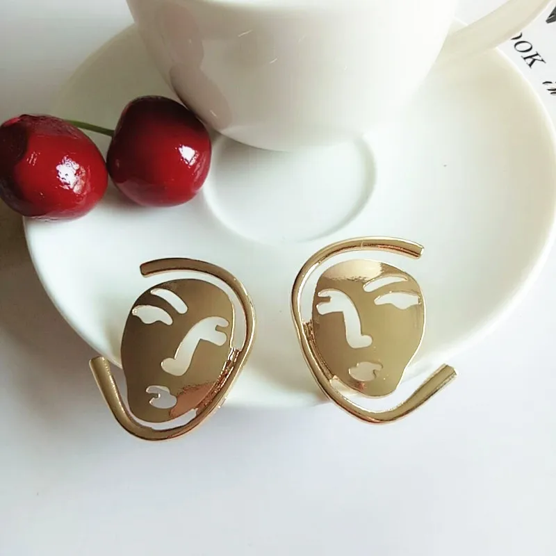 Timlee E127 Free shipping New Retro Exaggeration Face Earrings Head portrait Mask Metal Drop Earring,Wholesale