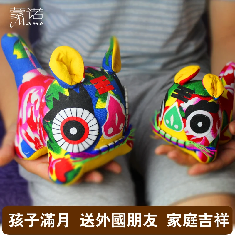 

Stuffed Animals Pure Hand-made Cloth Tiger Doll Folk Handicrafts of Chinese Style China's Intangible Cultural Heritage Baby Gift