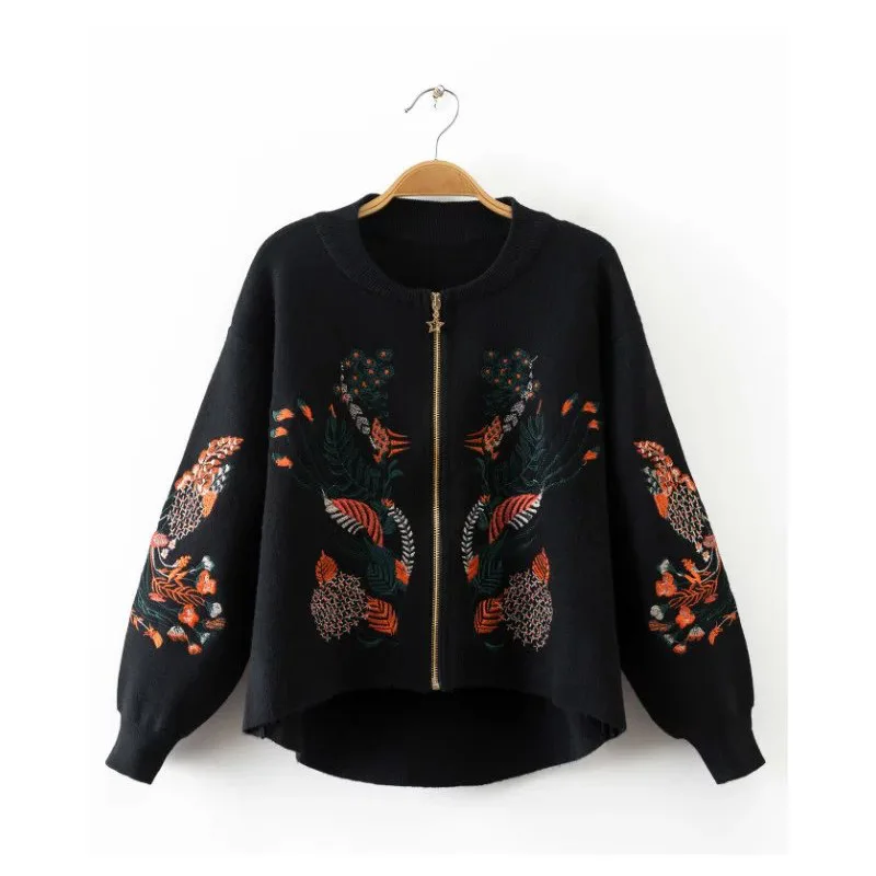 

2018 New Fashion Women Jacket knitted Sweater Female Autumn Winter Long sleeve Zipper Embroidered Knitwear Cardigan Sweater Coat
