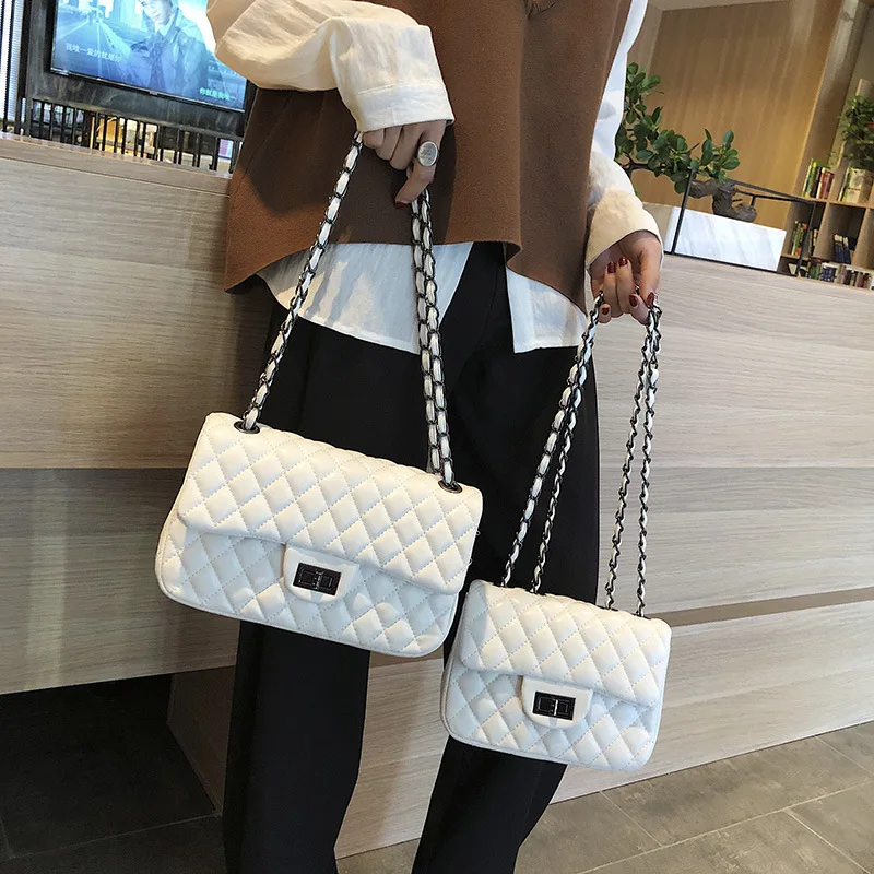 2019 new chain diagonal ladies bag Europe and America retro simple small square bag shoulder bag