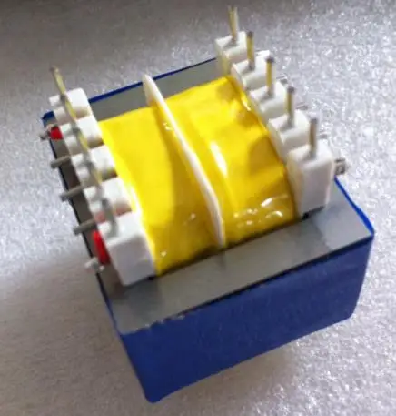 Трансформаторы тока 10 кв тпл-10. Трансформатор тока тпл-10 100/5. Маленькие трансформаторы для электроники. Трансформатор 10р. Тпл-10 трансформатор тока.