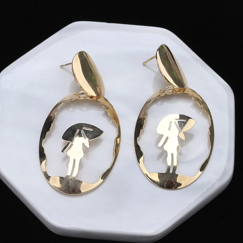 

ES371 Girl Umbrella Shape Earrings Hollow Oval Metal Dangle Drop Earrings For Women Fashion Jewelry pendientes mujer moda 2019