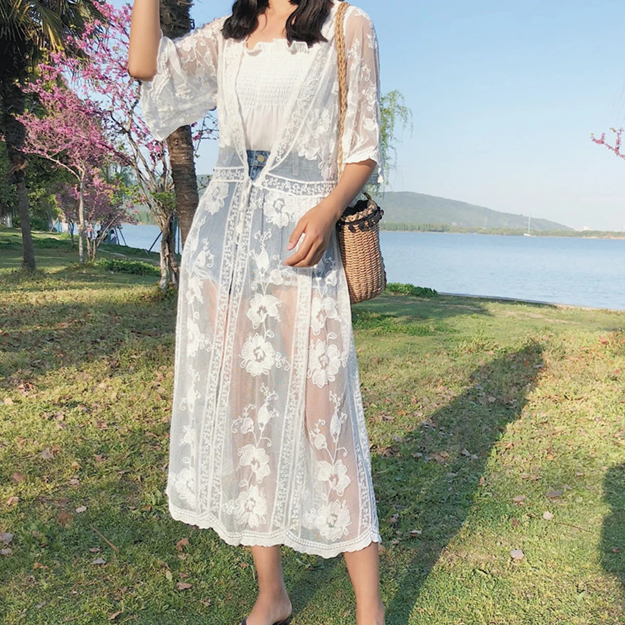 DICLOUD Embroidery Lace Sexy Blouse Women 2018 Beach White Flowers Kimono Ladies V-Neck Loose Summer Tops Shirt White Cardigan