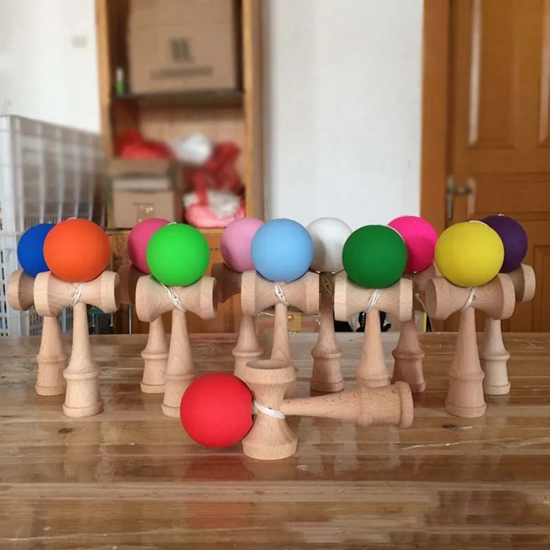 Открытый жонглирование шары Kendama 18 см профессиональные деревянные игрушки Спорт мяч игра для детей цвета случайный