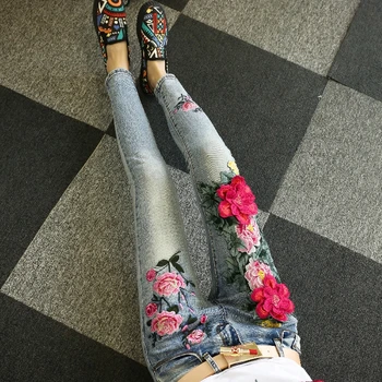 

KL1209 Fashion female high-end peony payyern jeans with embroidery women mid waist skinny denim jeans