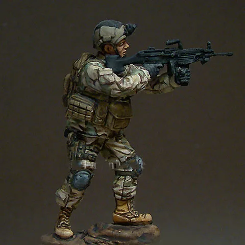 

1/35 Scale Unpainted Resin Figure Modern US Navy seal gunner collection figure