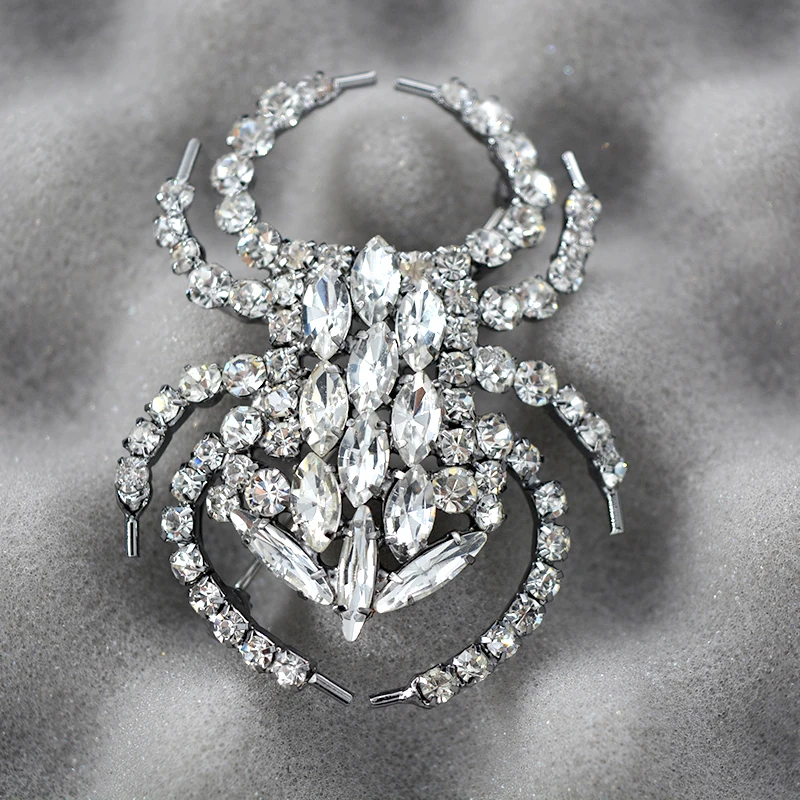 

New brand design Classic Vintage Spider Brooch Pin white Rhinestone Crystals Halloween Girl gift accessories