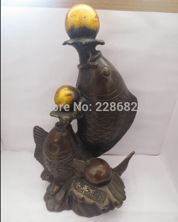 

Metal Crafts Home Decoration Crafts Chinese Old Copper/bronze Carved Gold Gilt Double Fish Play Beads Sculpture/ Fish Statue