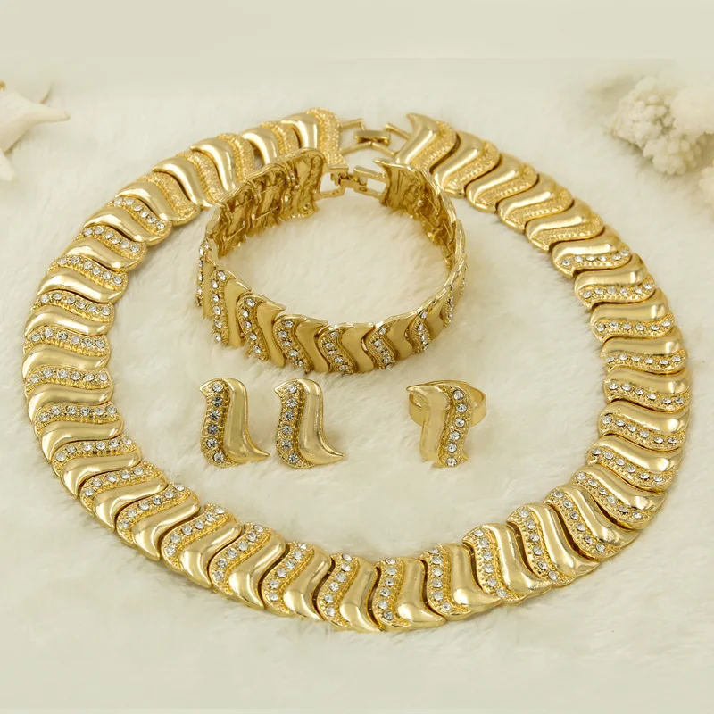 

Dubai Gold Jewelry Rhinestone Necklace 18 Gold Jewelry Sets Clip Earrings African Beads Jewelry Sets Gift Accessories