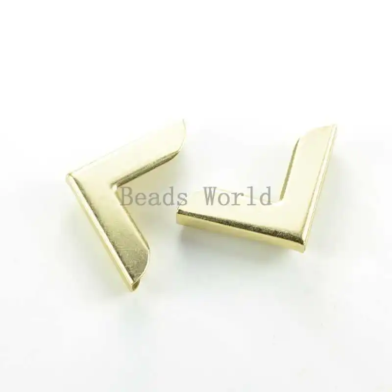 

Wholesale !100 Gold Plated Metal Book Scrapbooking Albums Folders Box Bags Corner Protectors 26x18mm Free Shipping (W03434 X 1)