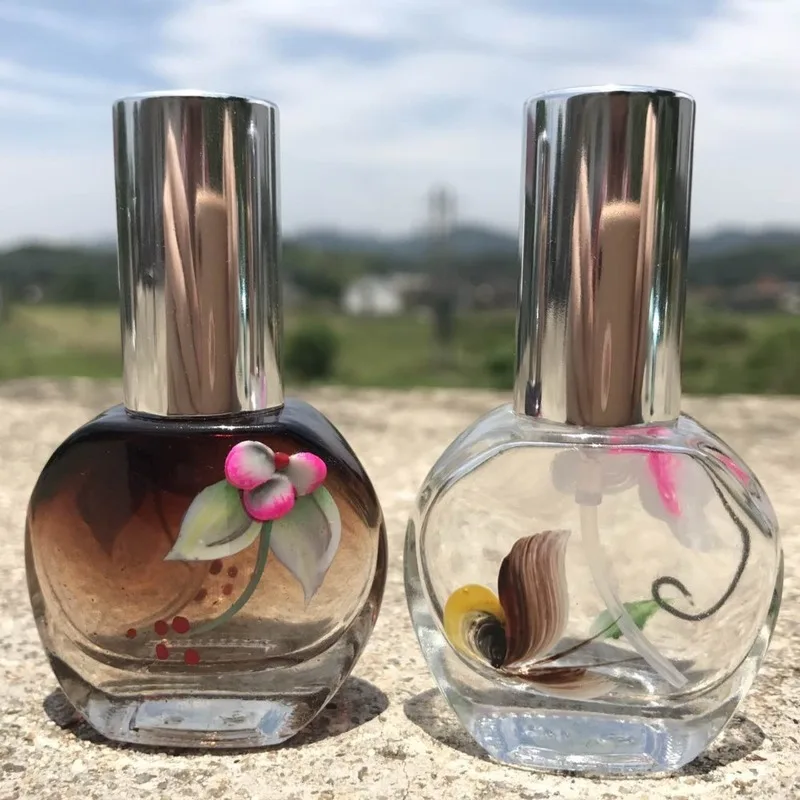 

20pcs 15ml Brown Clear Glass Hand Drawing Refillable Empty Fragrance Atomizer Pefume Bottle For Gift Home Decoration
