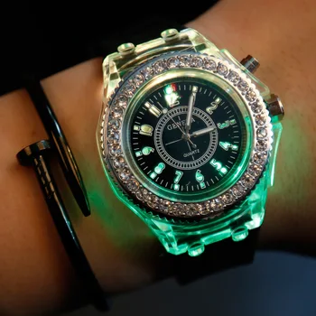 

2019 Hot Style Night Light Table Luminous Watches Women Watch Led Flash Couple Silicone Table