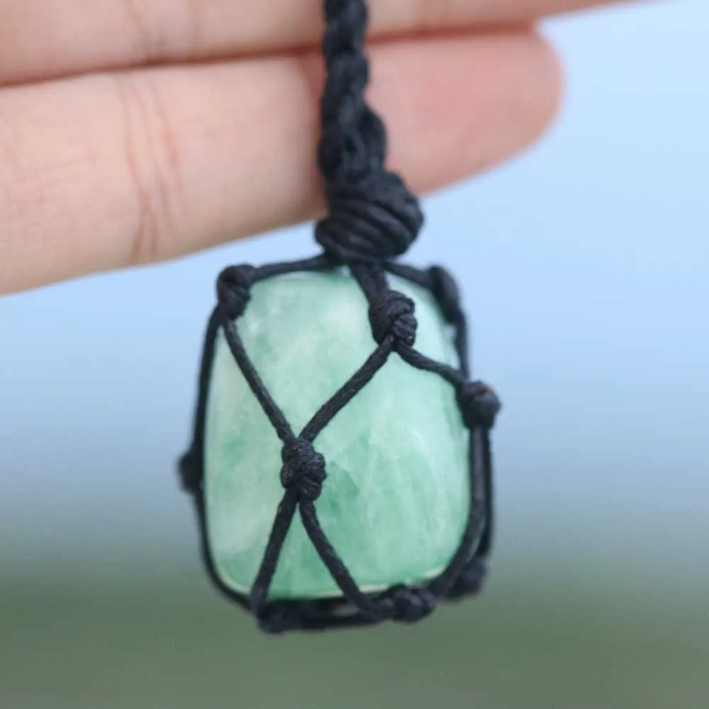 Оплетка камня. Оплетка камня. Проволока в оплетке. Оплетка камня. Оплетка камней проволокой.