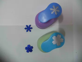 

2pcs 2.5cm snowflake and sakura shape craft punch set Punch Craft Scrapbooking school Paper Puncher eva hole punch free shipping