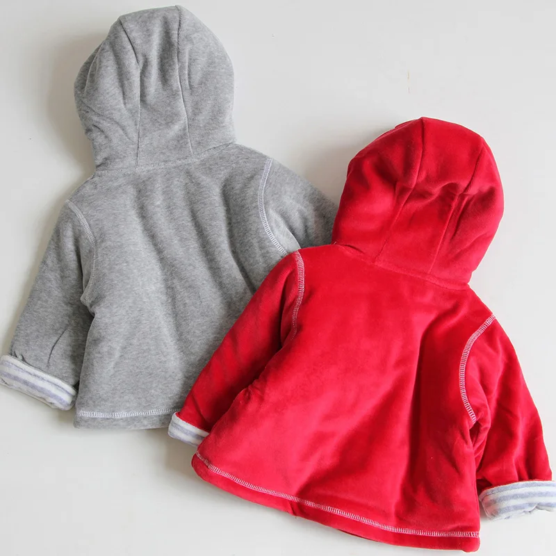 Детская зимняя куртка; теплая одежда; одежда для малышей с героями мультфильмов; пальто; детская куртка; пальто для малышей; цвет красный, серый; толстовка с капюшоном и потайная застежка