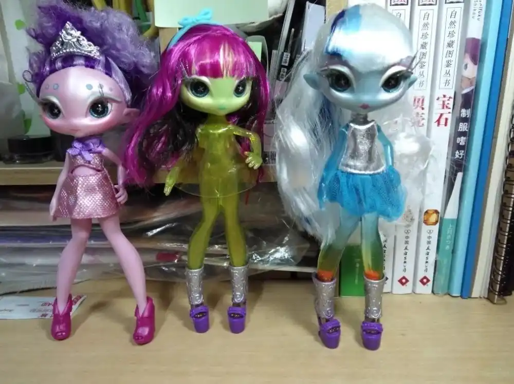 novi dolls
