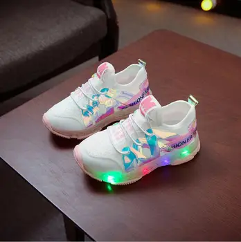 

New LED lights children casual shoes breathable boys and girls sports shoes non-slip running shoes glowing Sneakers