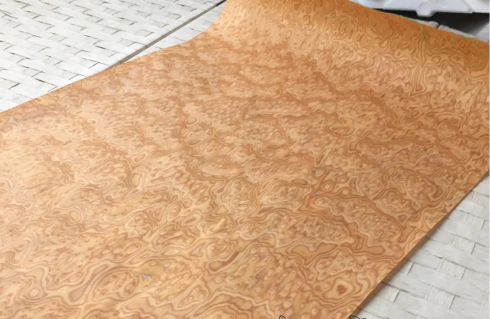 

1Pieces L:2.5Meters Width:62cm Thickness:0.25mm Furniture Decoration Yellow Cat Technology Birdseye Wood Veneer