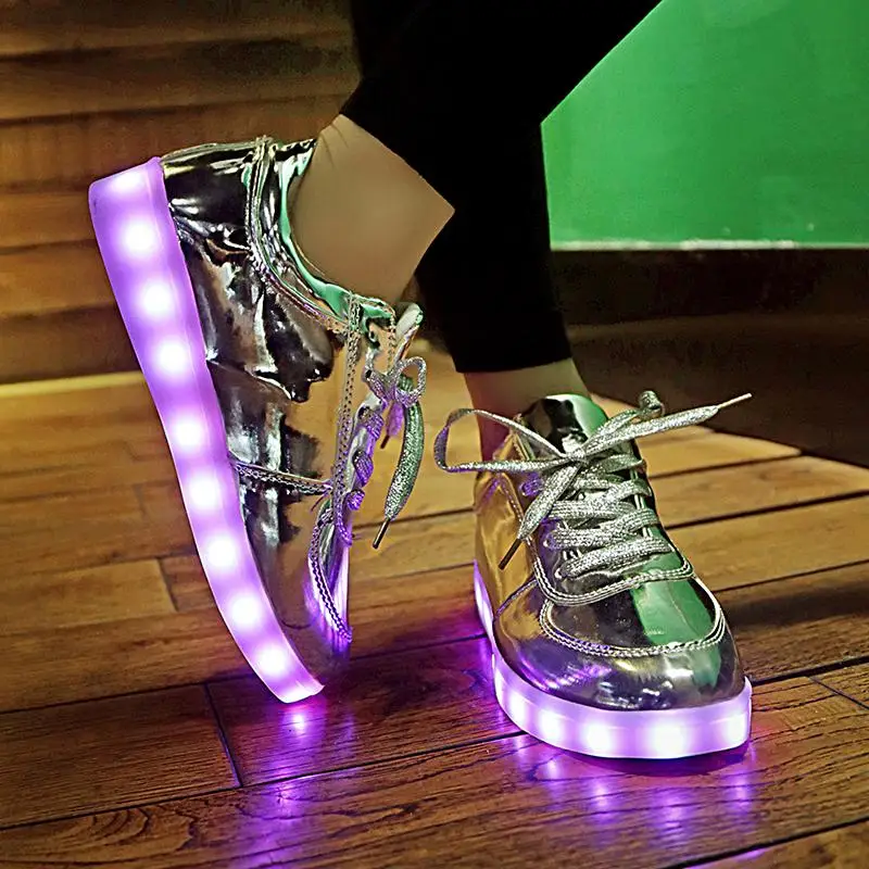 YPYUNA блестящие светящиеся женская обувь со светодиодами Для мальчиков и девочек с светильник подошва детская светильник со шнуровкой; кроссовки; обувь с подсветкой; Мужская usb зарядка серебряные светящиеся кроссовки