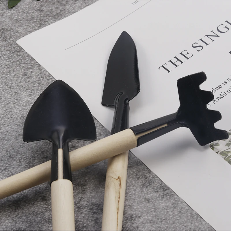 

Rake 3pcs Mini Portable Gardening Tool Metal Head Shovel Rake Spade Plant Garden Soil Raising Flowers Wooden Handle Tool Set