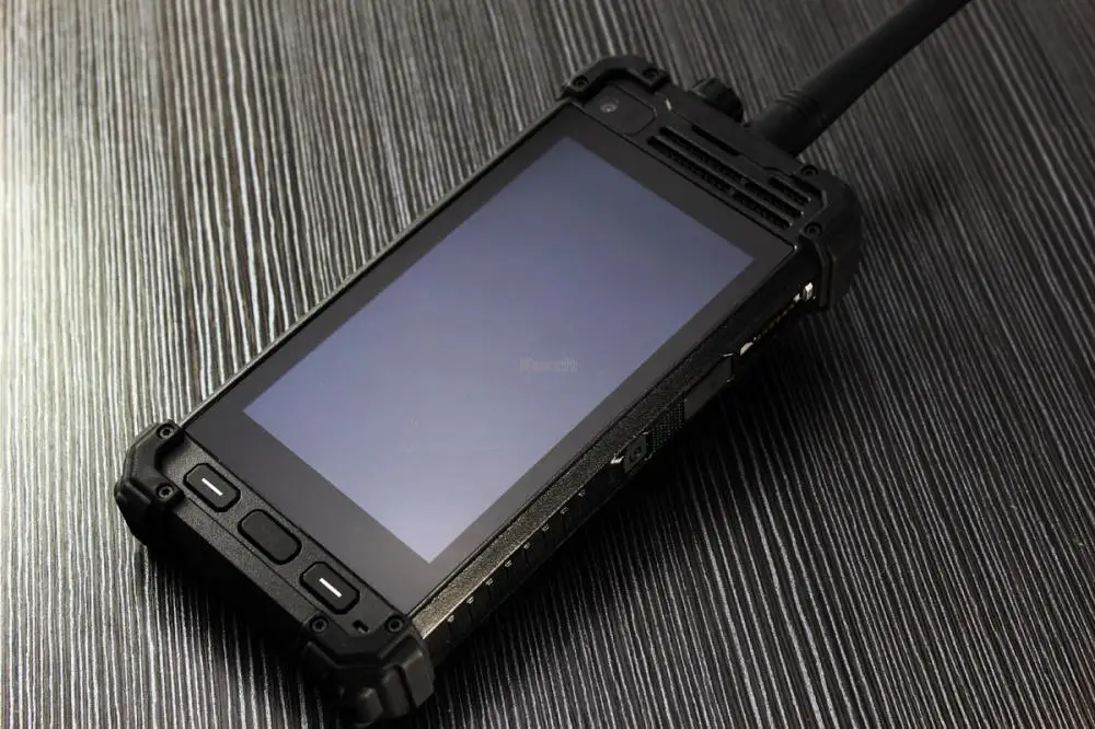 Original Runbo M1 Waterproof Phone IP67 Rugged Android 6.0 Smartphone MTK6735 5W DMR Radio VHF UHF PTT Radio 4G LTE FDD 5200MAH