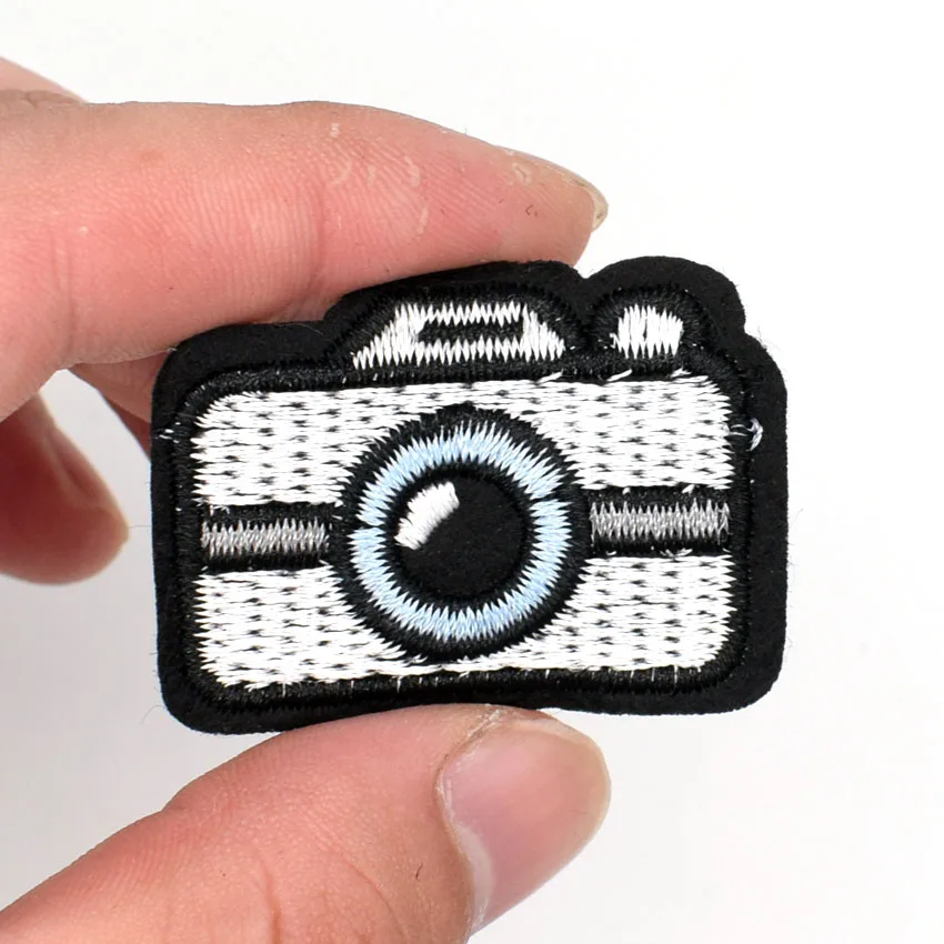 

2018 Top Fashion Parches 2pcs Camera Patches Hot Badges For Clothing Iron Patch Applique On Sewing Accessories For Diy Clothes