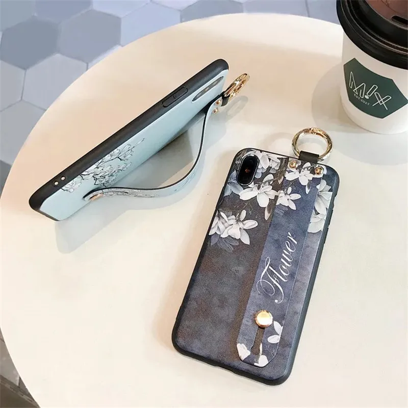 LUDI Hot 3D Vintage Floral Phone Case for iPhone 7 7Plus Soft TPU Fashion Flowers Wrist Strap Phone Bag for iPhone X 6 6s 8 Plus2